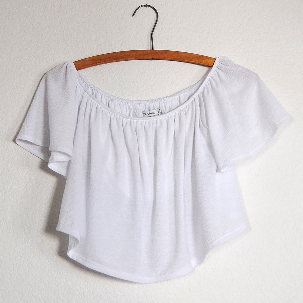 Bershka White Off Shoulder Blouse size Small